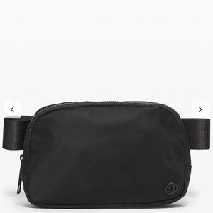 Lululemon Everywhere Belt Bag *1L